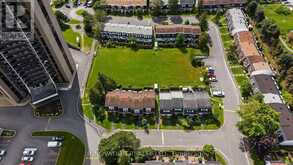 13 - 920 DYNES ROAD | Ottawa Ontario | Slide Image Thirty-four