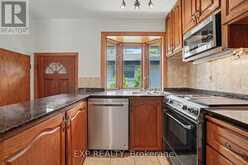 16 ELMSLEY CRESCENT | Ottawa Ontario | Slide Image Thirteen