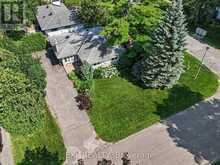 16 ELMSLEY CRESCENT | Ottawa Ontario | Slide Image Thirty-four