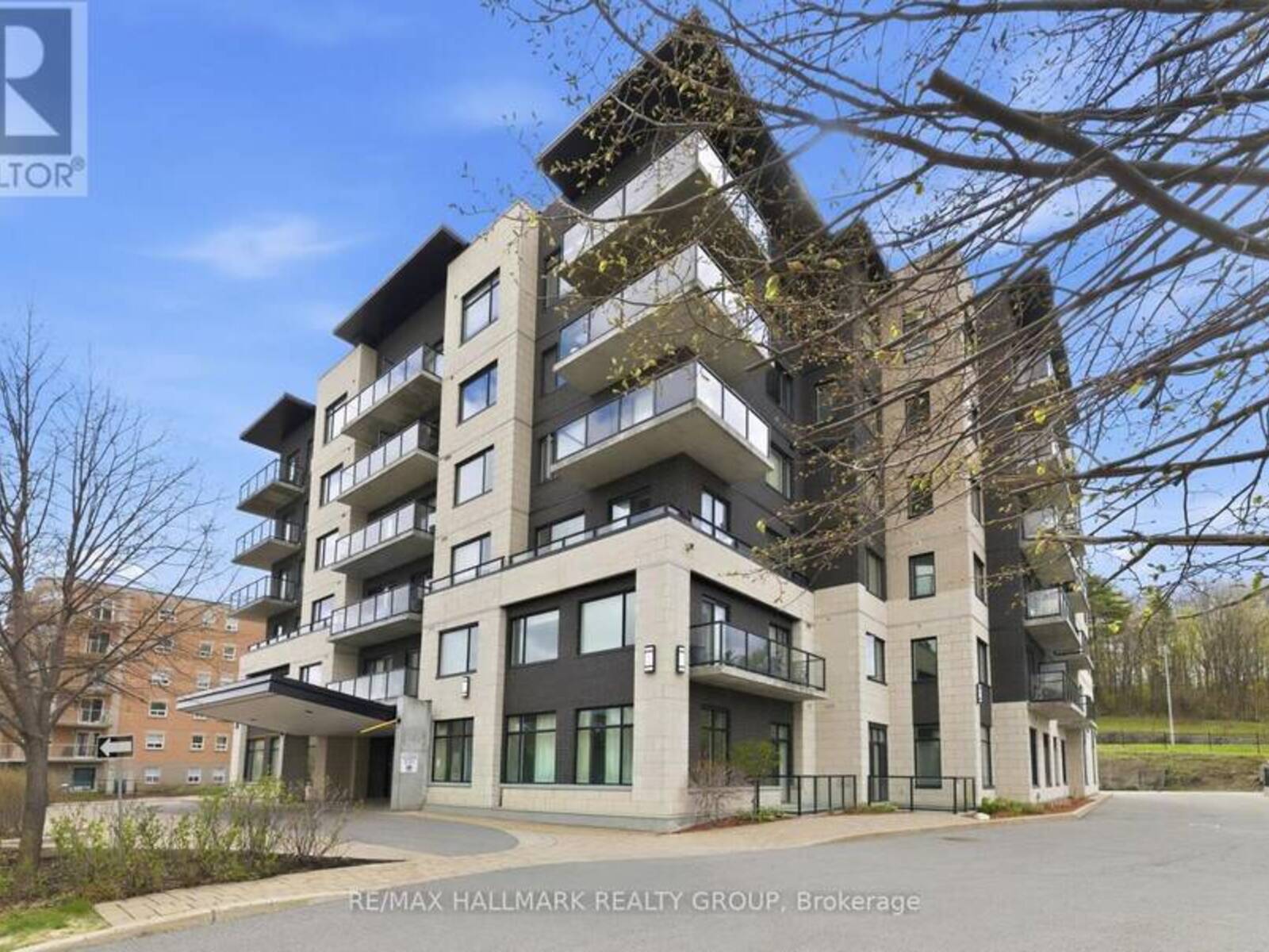 206 - 310 CENTRUM BOULEVARD, Ottawa, Ontario K1E 0A3
