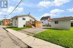 22 MERRICK STREET | Smiths Falls Ontario | Slide Image Three