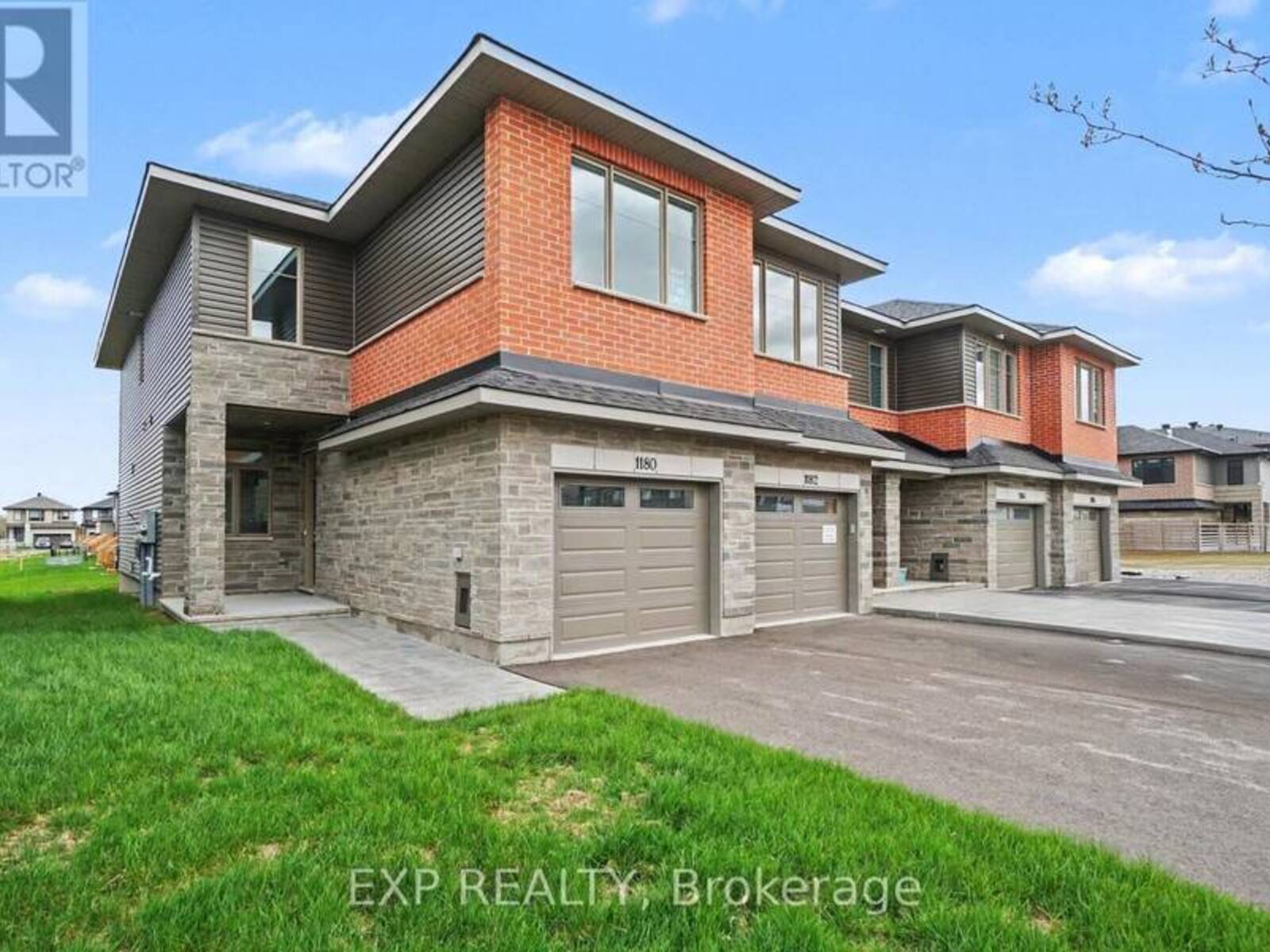 1180 COPE DRIVE, Ottawa, Ontario K2S 3C4