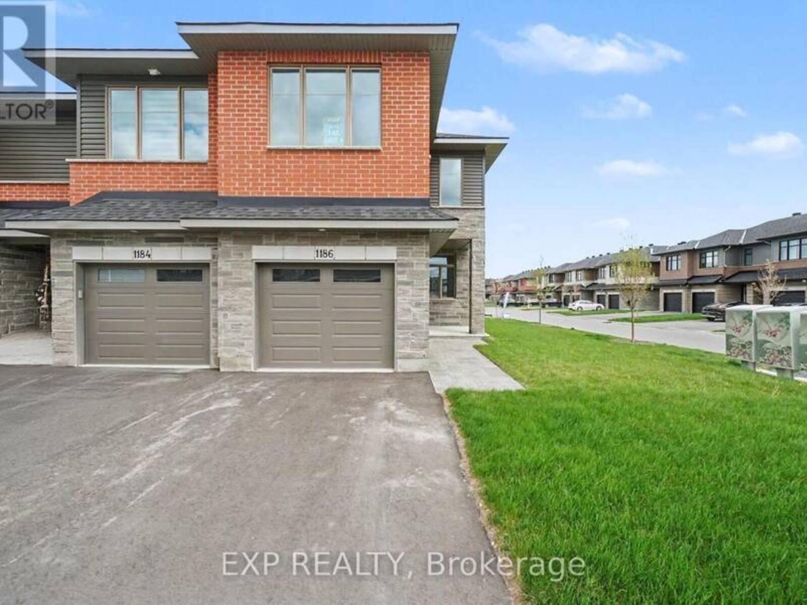 1186 COPE DRIVE, Ottawa, Ontario K2S 3C4