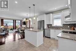 550 SILVERBELL CRESCENT | Ottawa Ontario | Slide Image Twelve