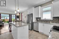 550 SILVERBELL CRESCENT | Ottawa Ontario | Slide Image Fifteen