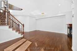 686 WHITE ALDER AVENUE | Ottawa Ontario | Slide Image Eight