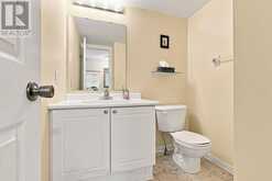 22 MANHATTAN CRESCENT | Ottawa Ontario | Slide Image Nine