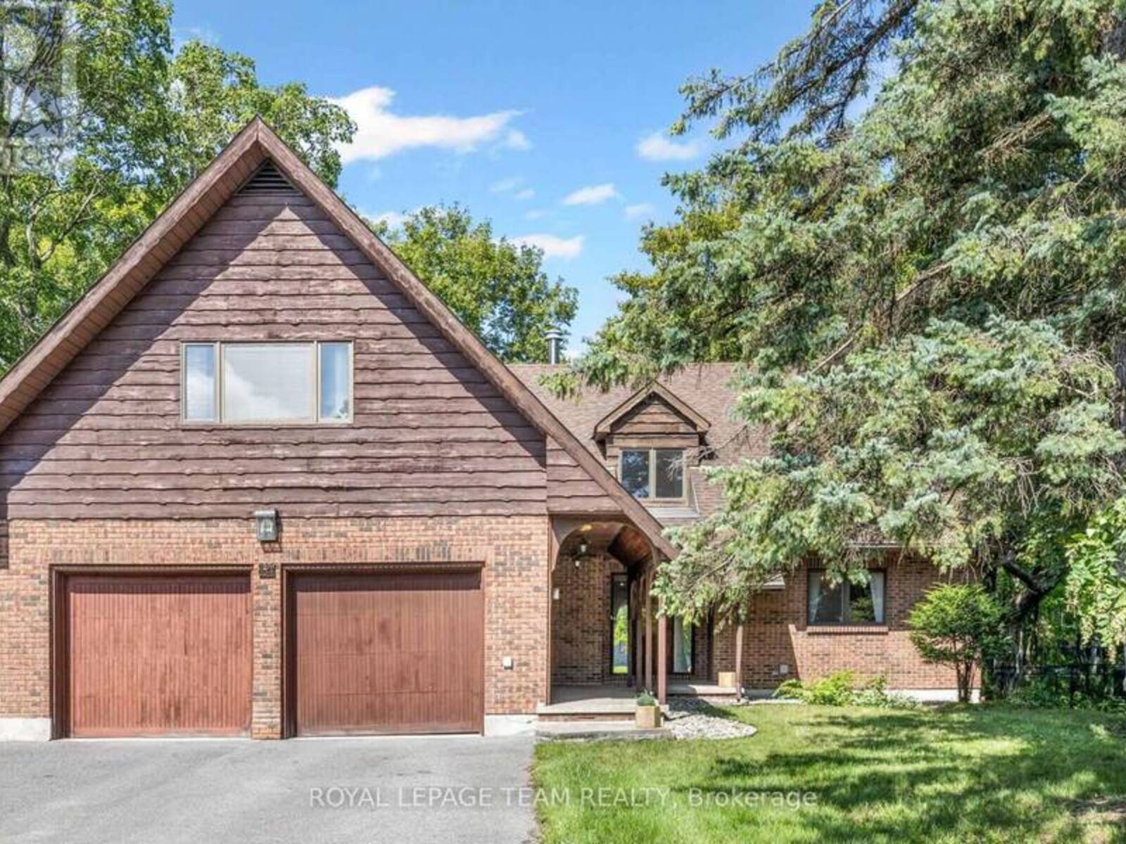 14 TAUNTON PLACE, Ottawa, Ontario K1J 7J6