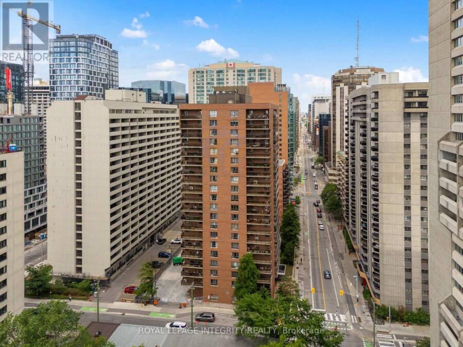 2001 - 475 LAURIER AVENUE W, Ottawa, Ontario K1R 7X1