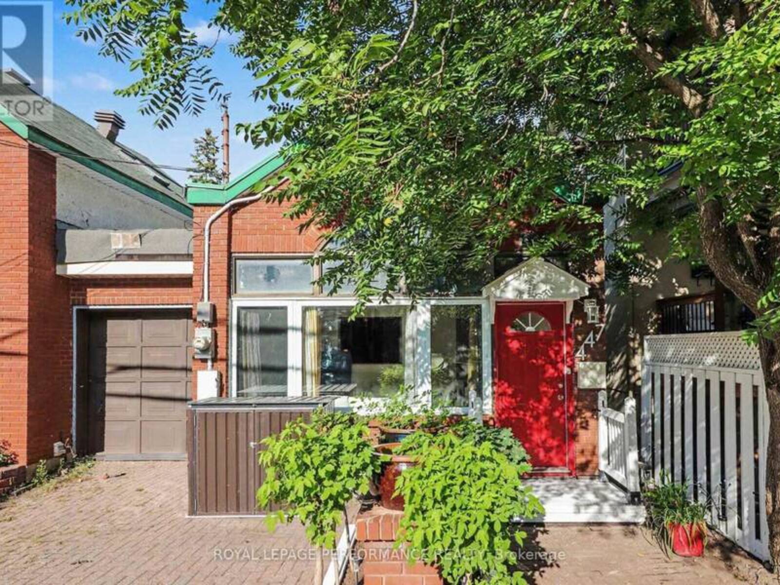 447 HILSON AVENUE, Ottawa, Ontario K1Z 6C2