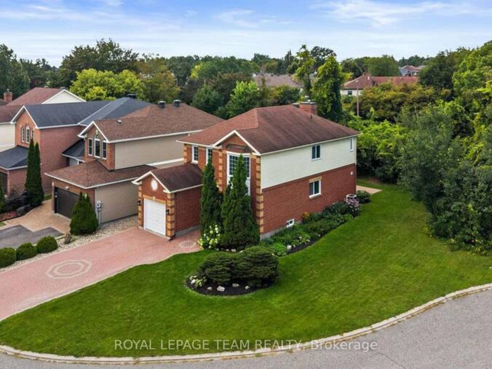 77 SHERRING COURT, Ottawa, Ontario K2K 2T1