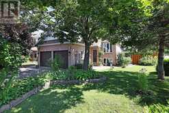 53 YOHO DRIVE | Ottawa Ontario | Slide Image Two