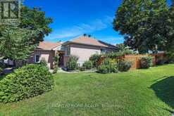 53 YOHO DRIVE | Ottawa Ontario | Slide Image Three