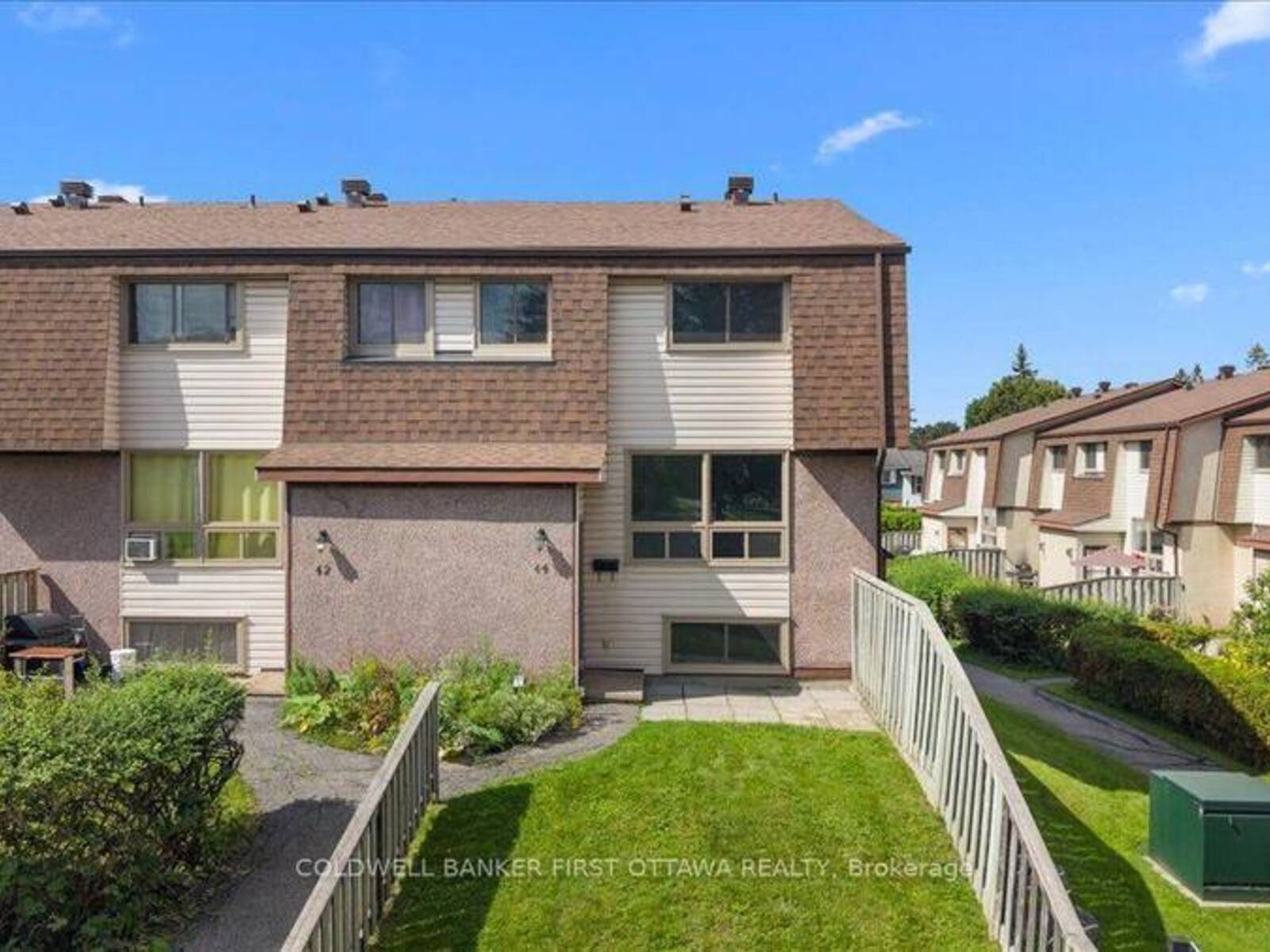 44 - 2640 DRAPER AVENUE, Ottawa, Ontario K2H 8V3
