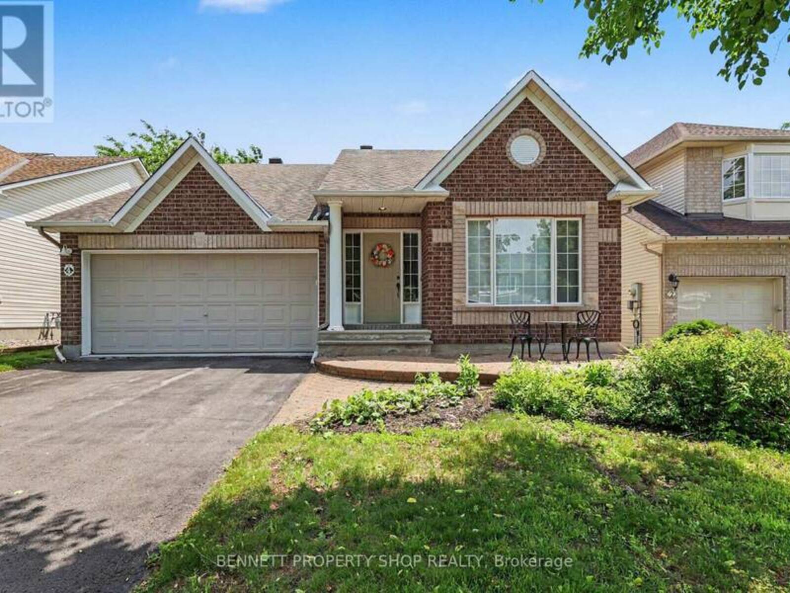 4 BURNSTEAD CRESCENT, Ottawa, Ontario K2M 2T4