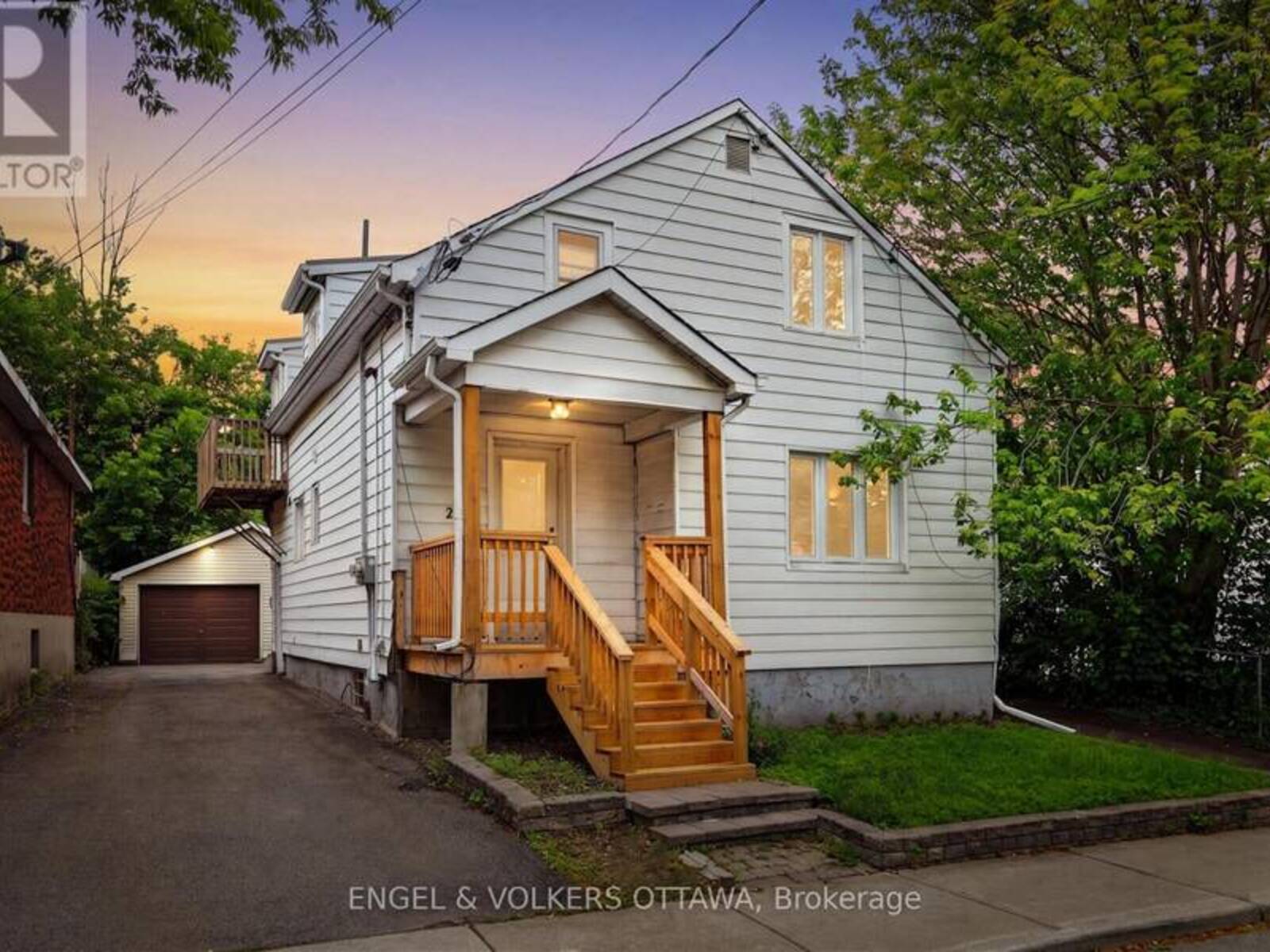 267 GRANVILLE STREET, Ottawa, Ontario K1L 6Z3