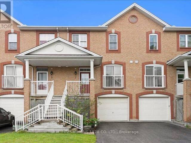 7 BELLFLOWER PRIVATE Ottawa Ontario, K1T 3Z8 - 3 Bedrooms Home For Sale