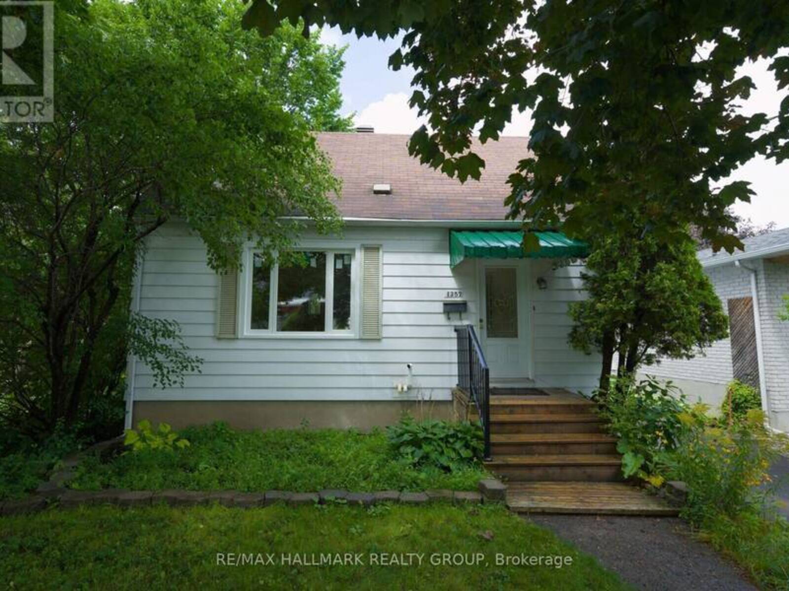 1357 RAVEN AVENUE, Ottawa, Ontario K1Z 7Y3