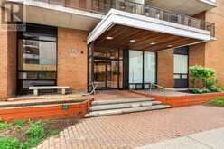 1007 - 475 LAURIER AVENUE W | Ottawa Ontario | Slide Image Two