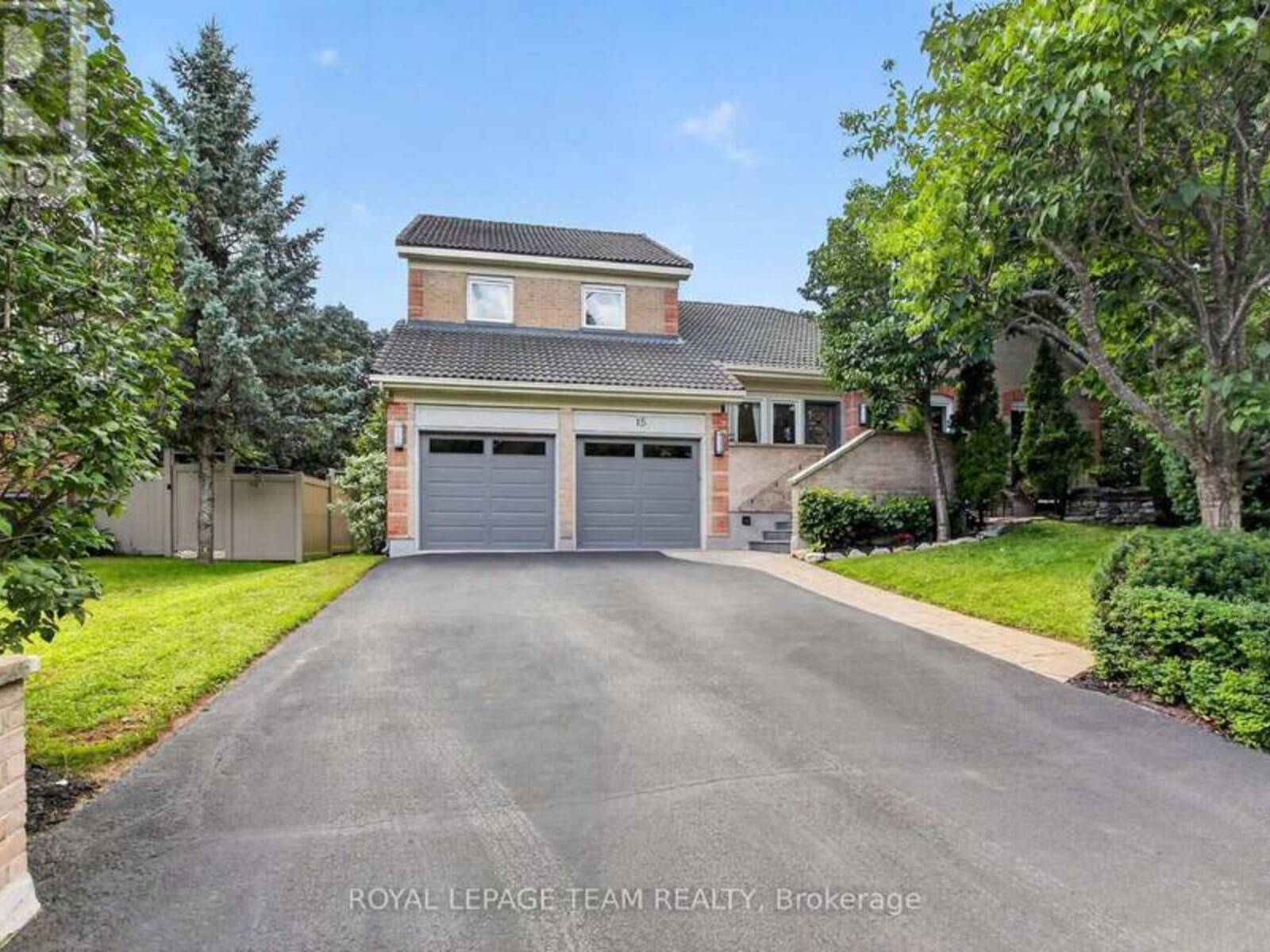 15 KINTAIL COURT, Ottawa, Ontario K2S 1G8