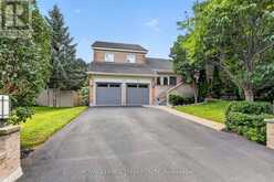 15 KINTAIL COURT | Ottawa Ontario | Slide Image One