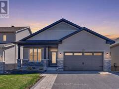 724 PARADE DRIVE Ottawa Ontario, K2S 0Z4
