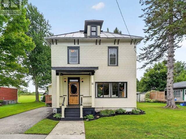 22 PETER STREET North Glengarry Ontario, K0C 1T0 - 3 Bedrooms Home For Sale