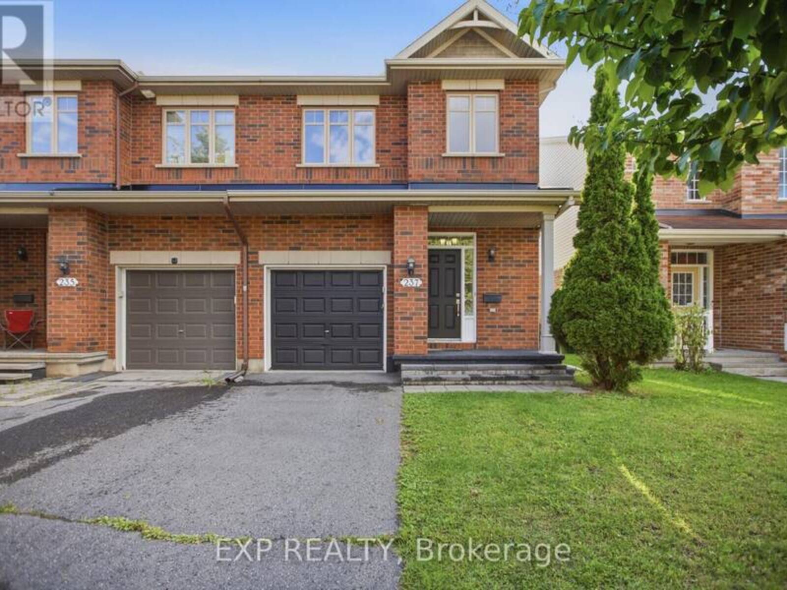 237 EYE BRIGHT CRESCENT, Ottawa, Ontario K1V 2K6