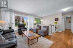 5 WEST HERRINGTON COURT | Ottawa Ontario | Slide Image Twelve