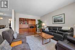5 WEST HERRINGTON COURT | Ottawa Ontario | Slide Image Thirteen