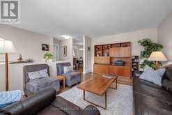 5 WEST HERRINGTON COURT | Ottawa Ontario | Slide Image Two