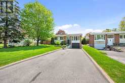 5 WEST HERRINGTON COURT | Ottawa Ontario | Slide Image Six