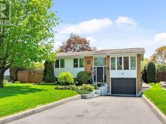 5 WEST HERRINGTON COURT Ottawa Ontario, K2H 6B9