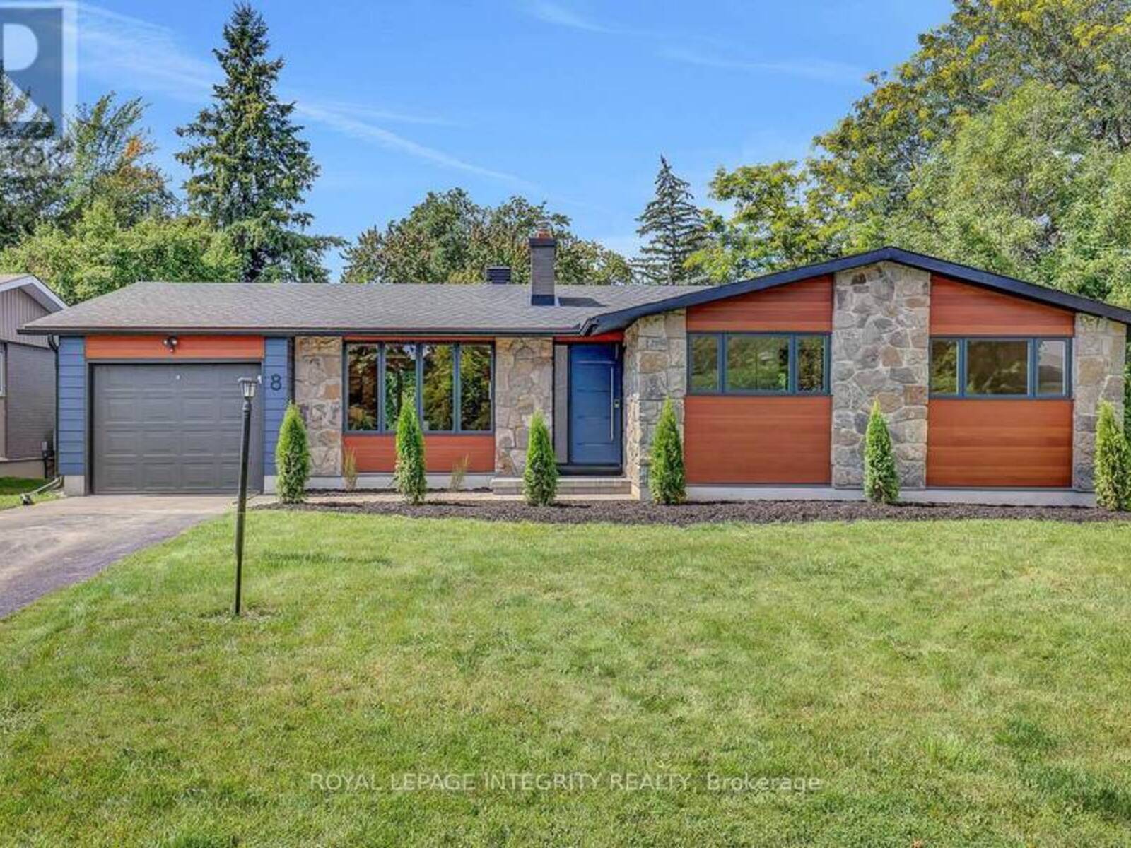 8 BRIAN CRESCENT, Ottawa, Ontario K2H 6X3