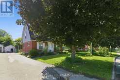 416 TWEEDSMUIR AVENUE | Ottawa Ontario | Slide Image Two