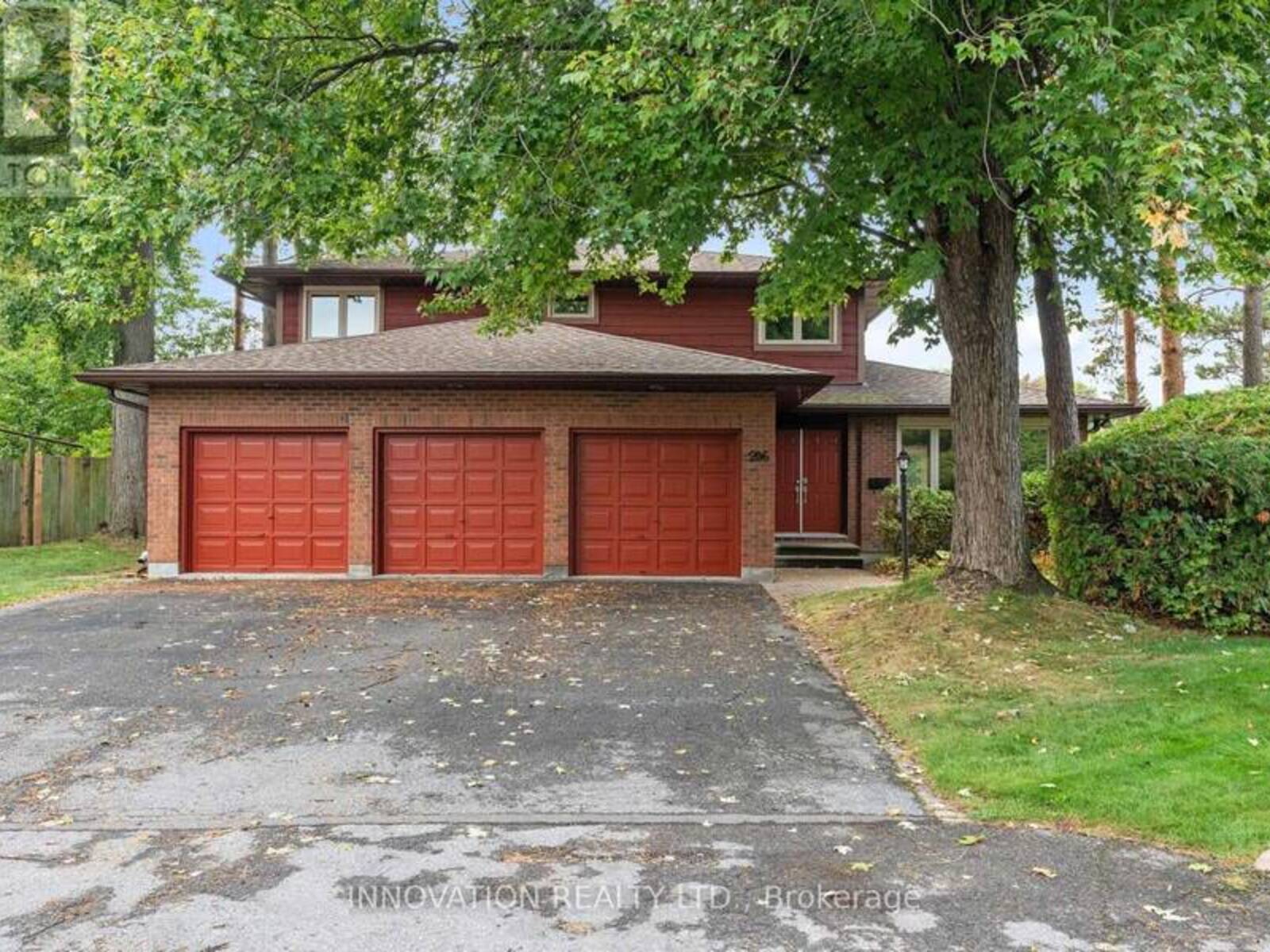 206 CYPRESS COURT, Ottawa, Ontario K2H 8Z8