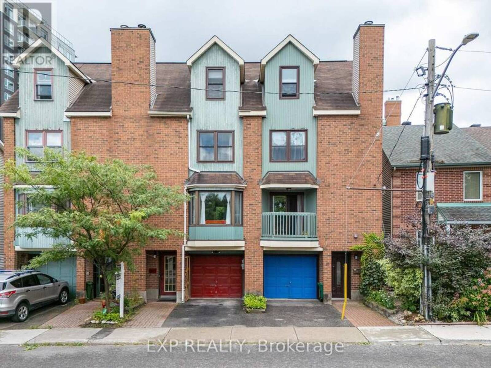 8 MACLEAN STREET, Ottawa, Ontario K1S 3E9