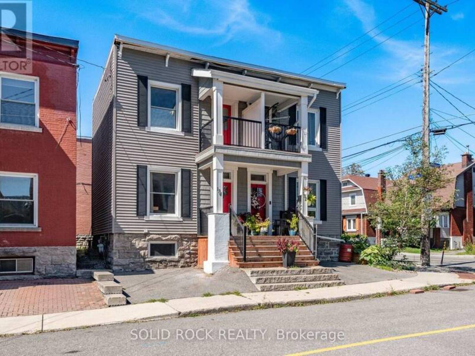 134 CONCORD STREET S, Ottawa, Ontario K1S 0Z4