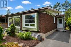 79 WOODFIELD DRIVE | Ottawa Ontario | Slide Image Three