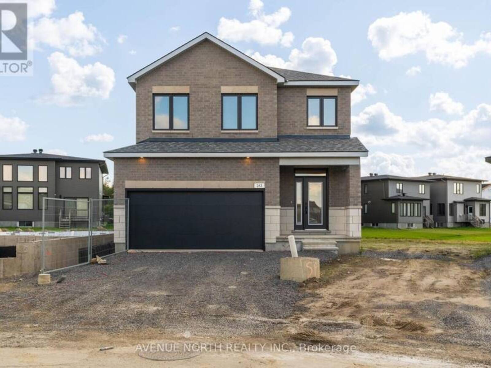 263 GINEBIK WAY, Ottawa, Ontario K1X 0H5
