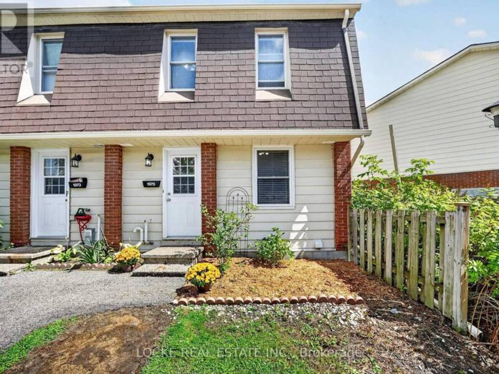 28 - 1975 FAIRGLEN MEWS, Ottawa, Ontario K1B 5A5