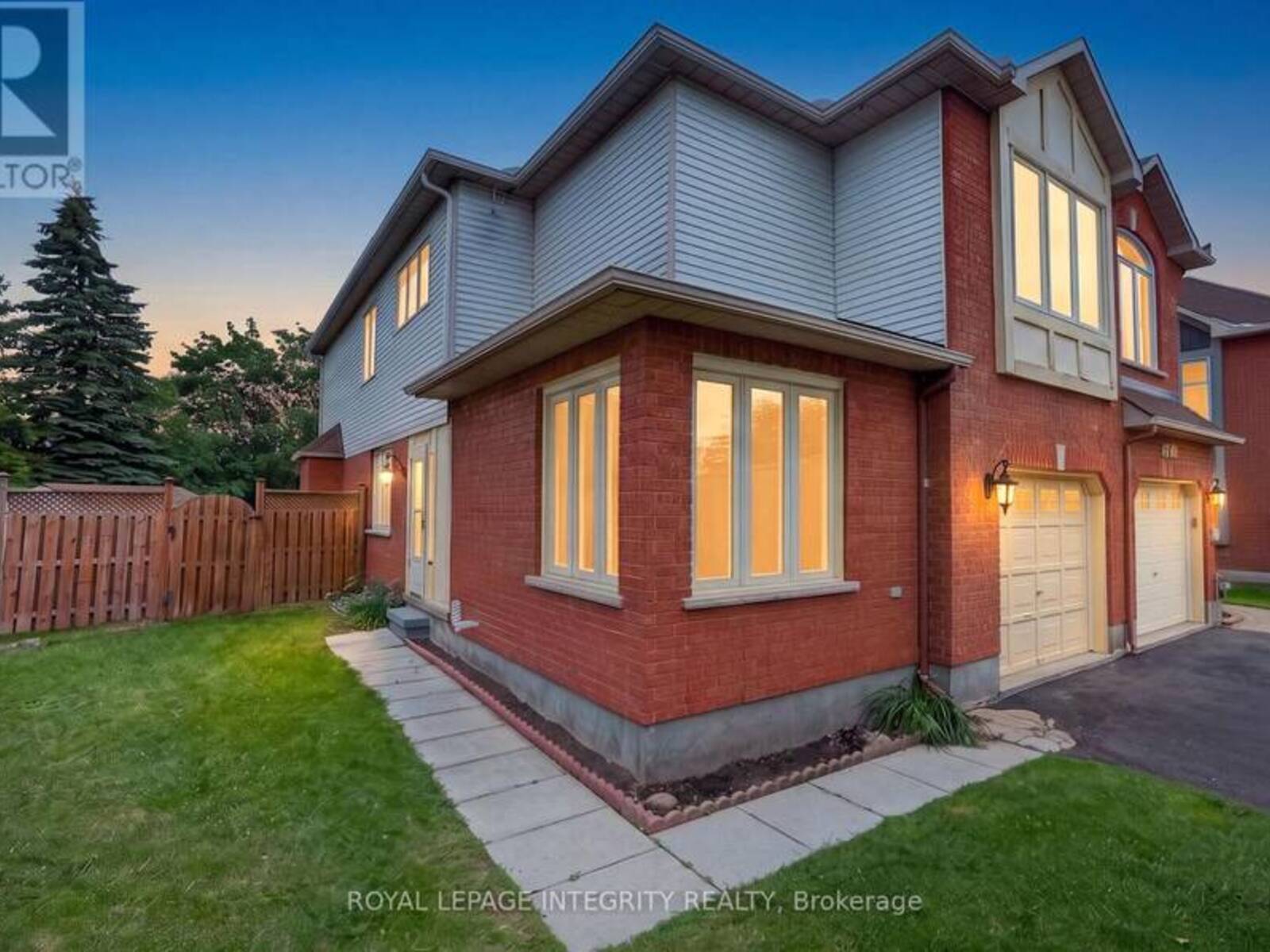 137 HUNTERSWOOD CRESCENT, Ottawa, Ontario K1G 5W1