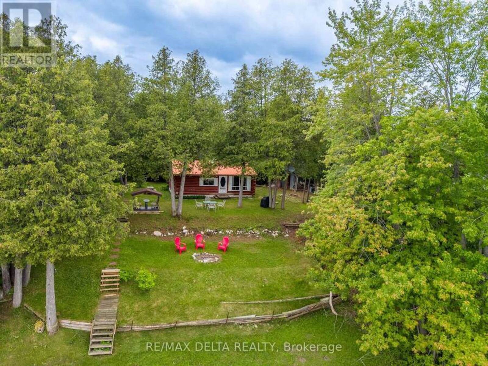 48 CROSBY TRAIL, Whitewater Region, Ontario K0J 2L0