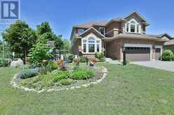 37 WINDFIELD CRESCENT | Ottawa Ontario | Slide Image Three