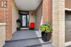 184 MATTINGLY WAY | Ottawa Ontario | Slide Image Two