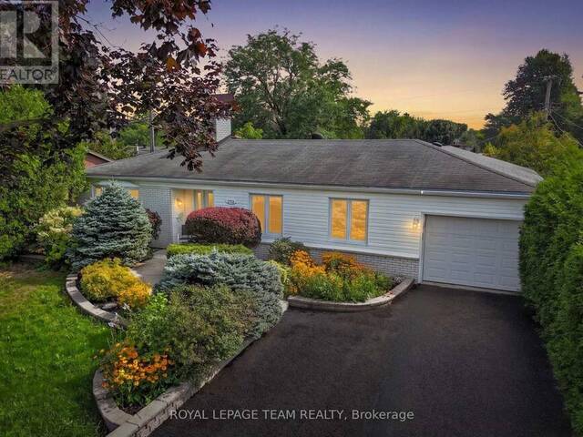 2713 DUPONT STREET Ottawa Ontario, K1V 8N2 - 3 Bedrooms Home For Sale