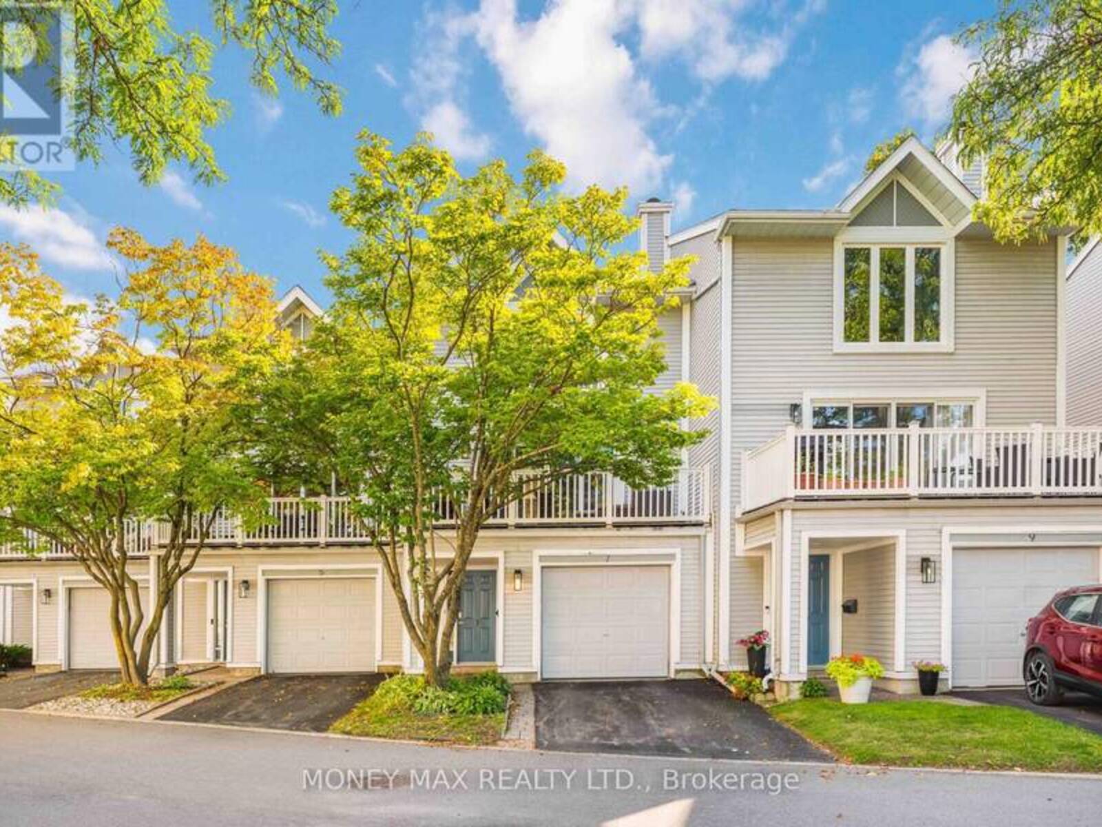 4 - 7 FORSYTH LANE, Ottawa, Ontario K2H 9H1