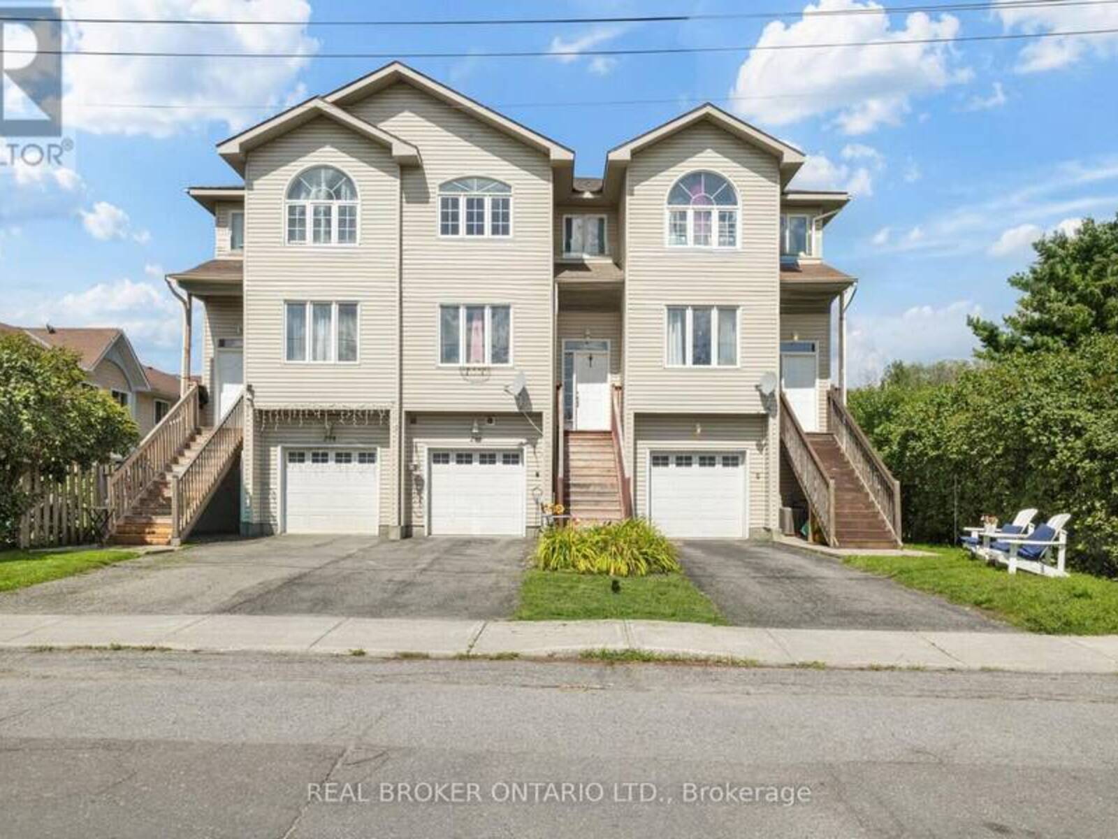 296 MAUDE STREET, Almonte, Ontario K0A 1A0