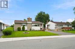 1347 AVENUE R AVENUE | Ottawa Ontario | Slide Image Three