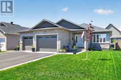 450 CENTRAL PARK BOULEVARD | Russell Ontario | Slide Image One